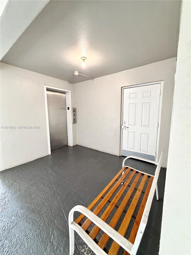 18601 NE 14th Ave Unit 301