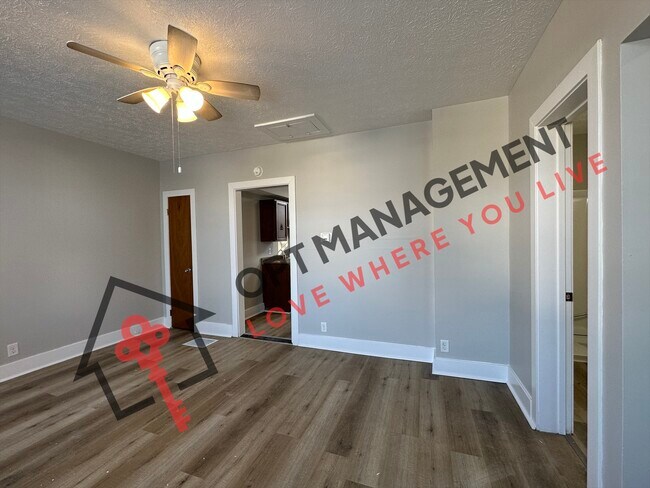 Photo - 111 S 14th St