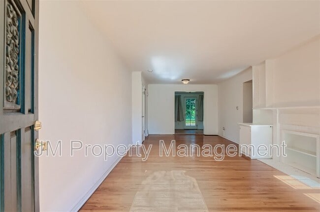 Photo - 918 Hudson St