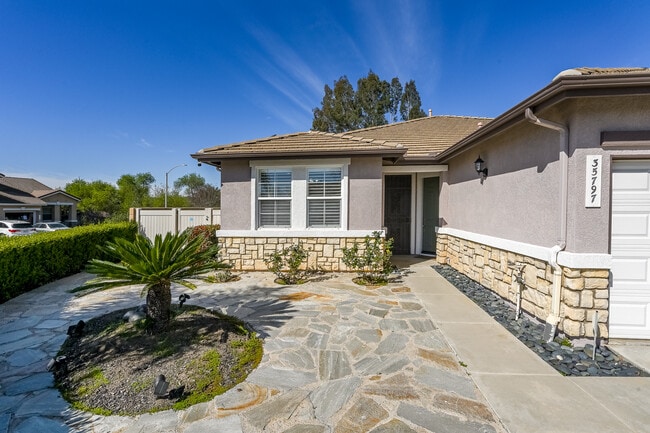 Photo - 35797 Rosedown Ln