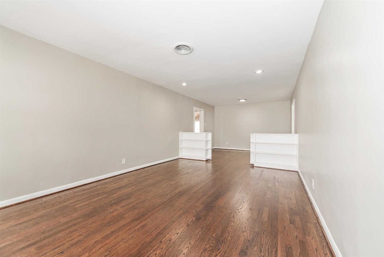 Photo - 1011 W 41st St