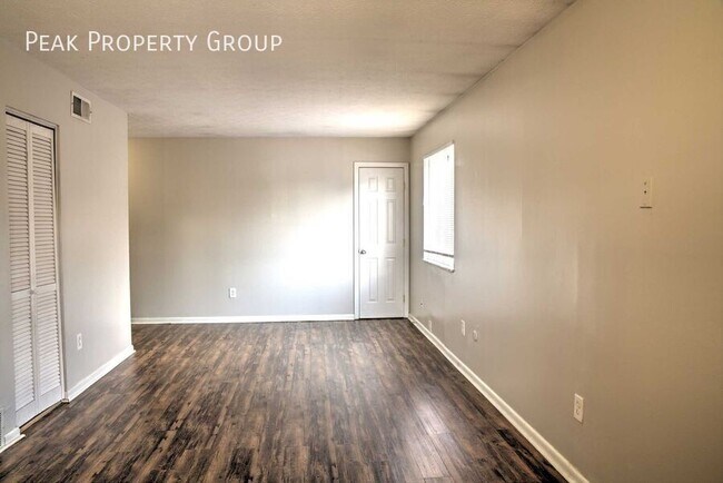 Photo - 1292 Courtland Ave Unit B