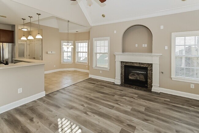 Photo - 3045 Roseleigh Dr