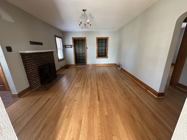 Photo - 710 N Sprigg St