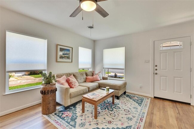 Photo - 5206 Grover Ave