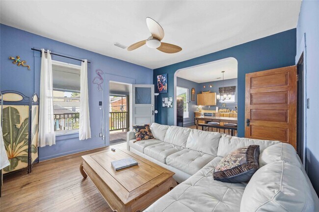 Photo - 405 W Drew St