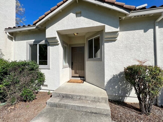 Photo - 3 Bedroom, 2 Bathroom Popular North Napa Rancho Las Flores Area