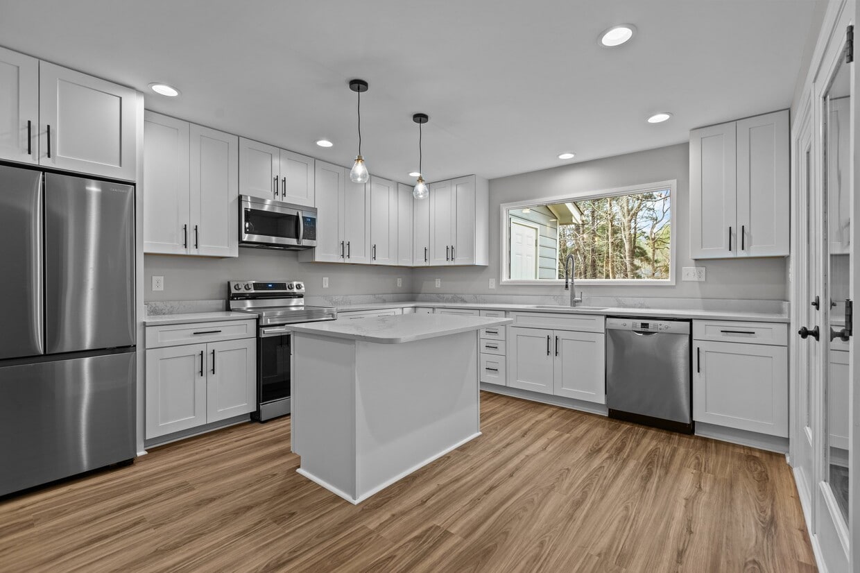Photo - 5500 Fortunes Ridge Dr (Durham, NC)