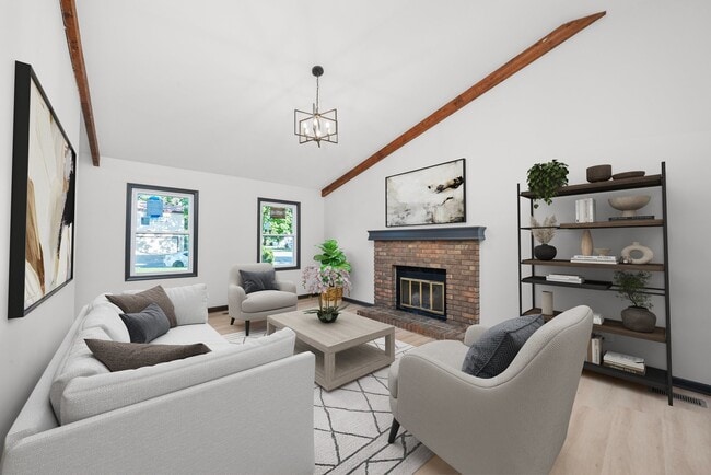 Photo - 8040 Geneva St