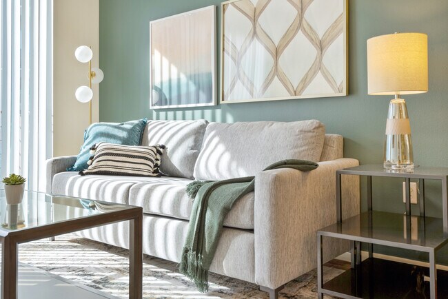 Photo - 10667 Brightman Blvd Unidad 8308