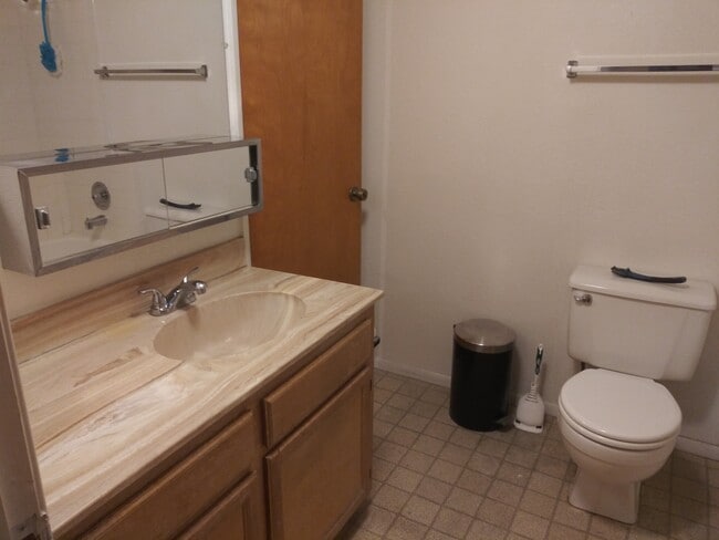 Photo - 1701 W Hall St Unit 1