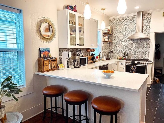 Photo - 531 W Huisache Ave