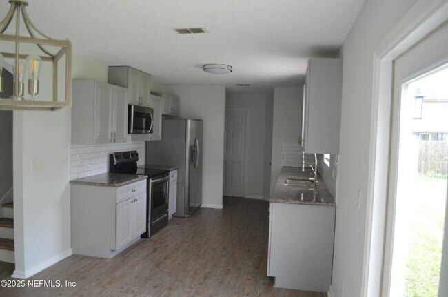 Photo - 7061 Civic Club Dr