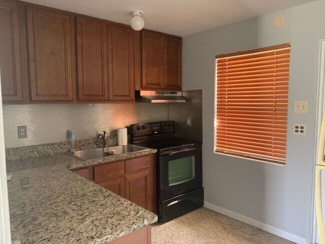 Photo - TWO BEDROOM IN TRIPLEX AVAILABLE NOW! PET ... House