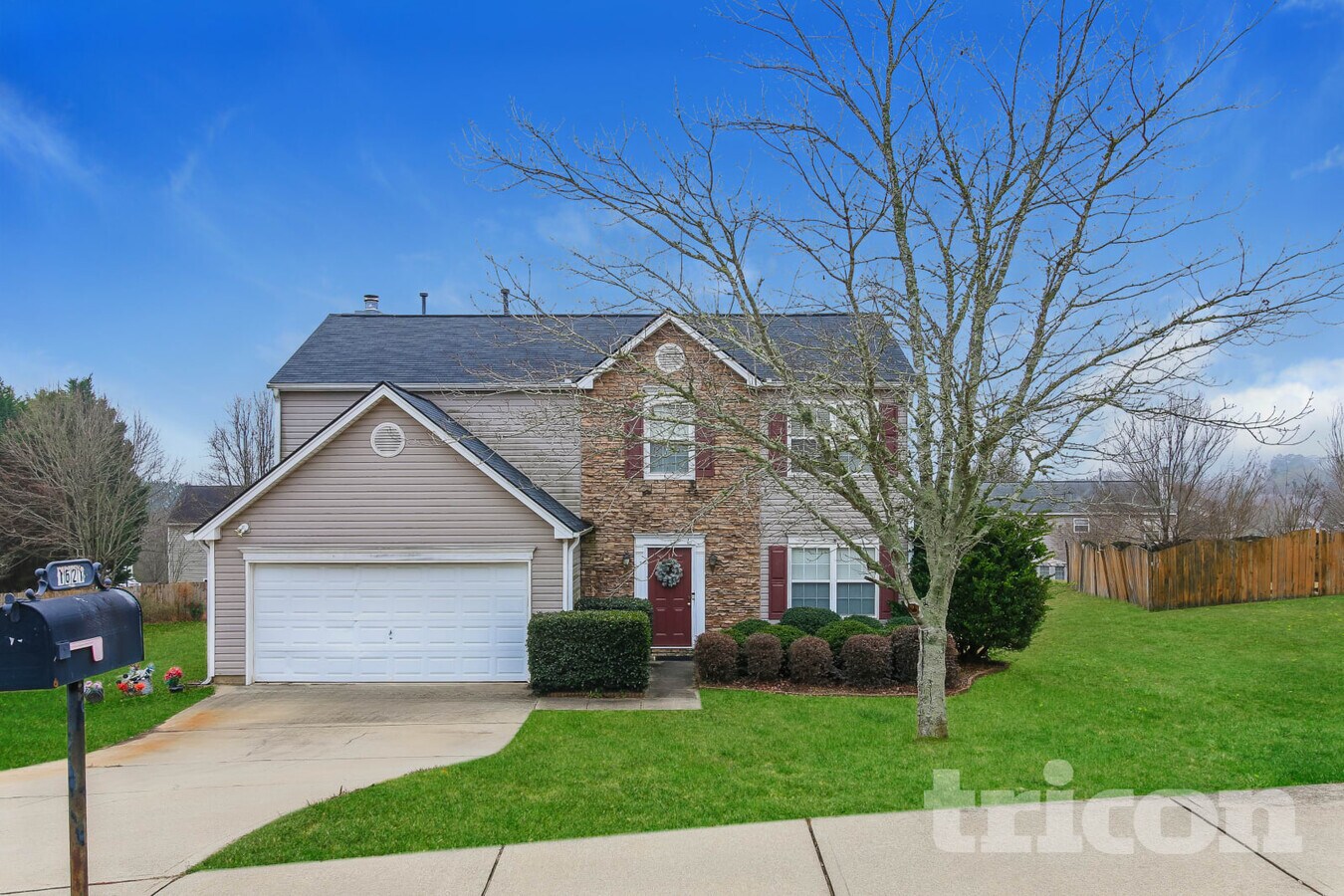 Photo - 1621 Royal Ives Dr SE