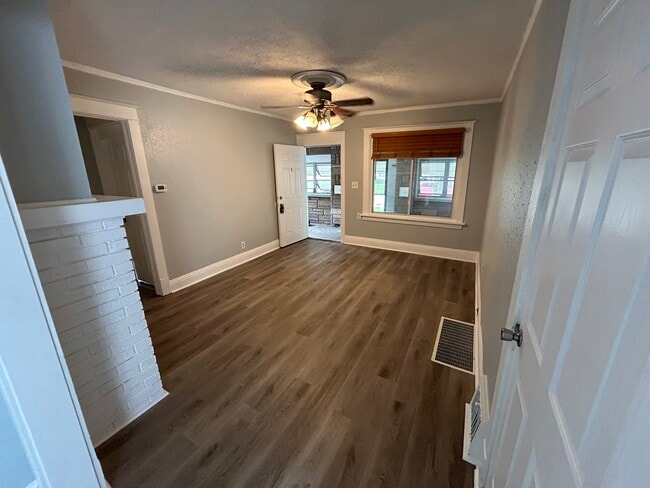 Photo - 2014 Highland Ave