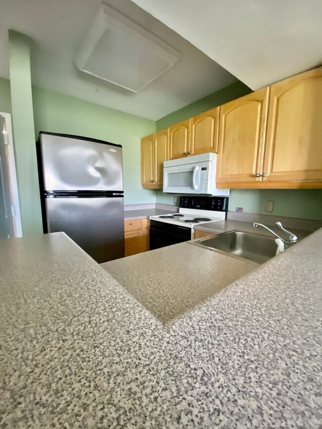 Photo - 2 Bedroom 2 Bathroom Unit @ Park Circle Unit 1600 Park Circle  1018