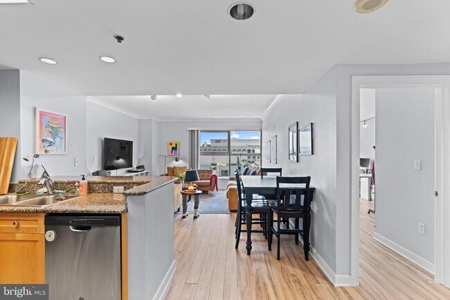 Photo - 777 7th St NW Unit 1014