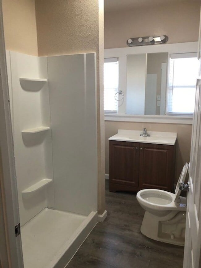Photo - 104 10th St Unidad 104 10th St.