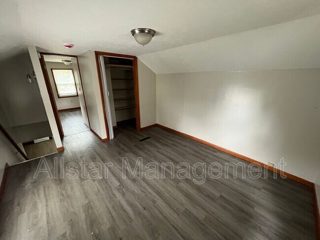 Photo - 825 W Highland Ave