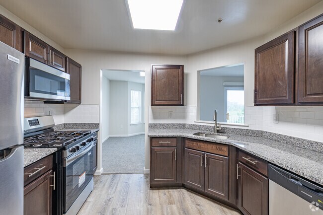 2BR, 2.5BA w/Den - 1,205SF - Kitchen - B1 w/Den