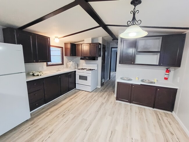 Building Photo - 1 Deerwood Park