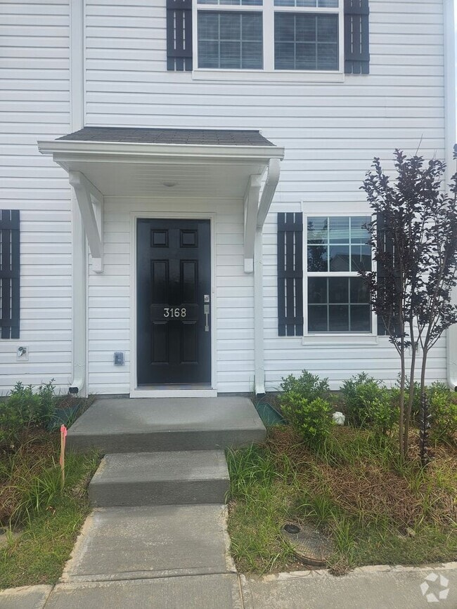 Building Photo - 3168 Fall Hls Dr Rental