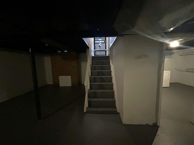 Photo - 16544 St Marys St