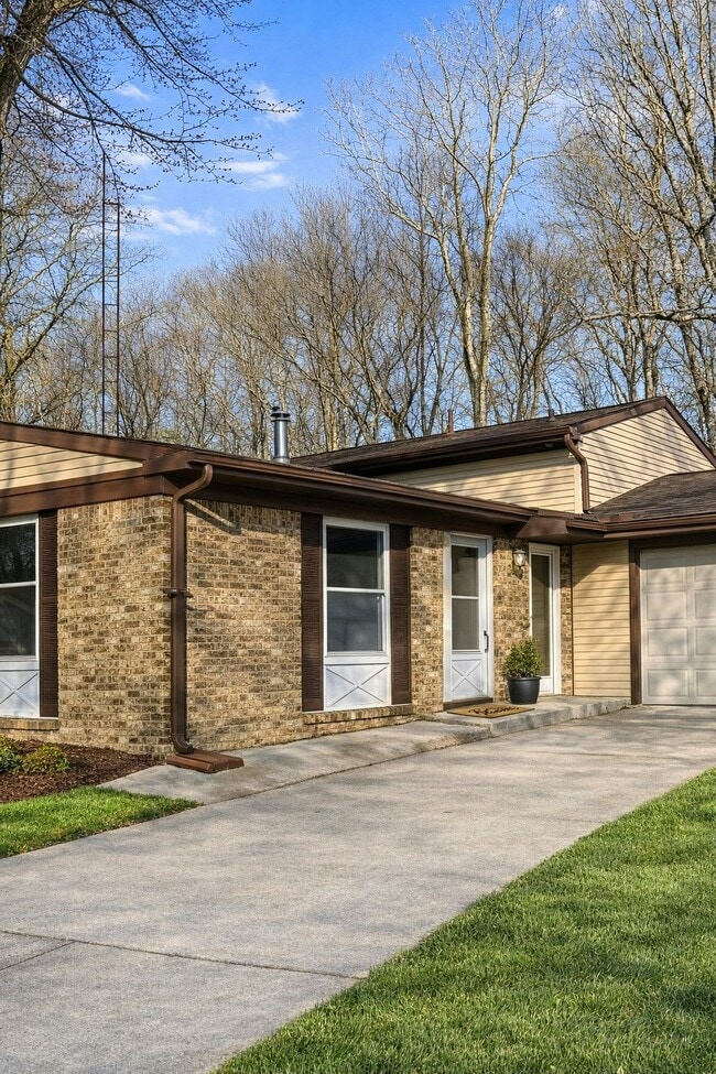 Building Photo - 112 Dunderry Ln