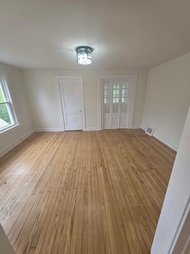 Photo - 1278 W 102nd St