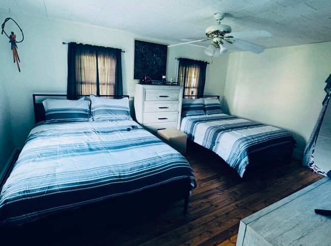 Building Photo - 1 Elm St Rental