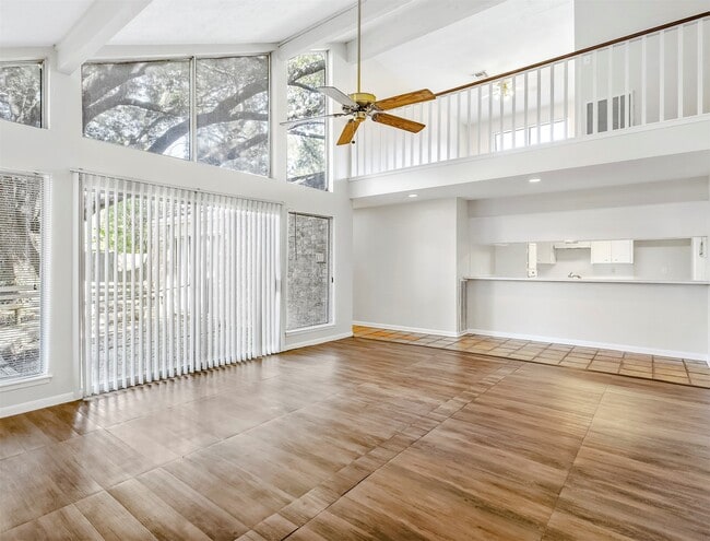 Photo - 6514 Winkleman Rd