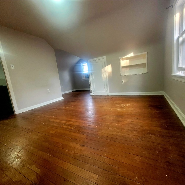 Photo - 5713 South Blvd