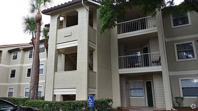 Building Photo - Lovely 2/2 Condo in Kissimmee right outsid...