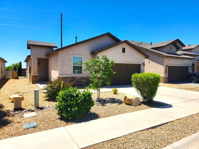 Photo - 7039 Chaco St