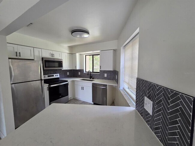 Photo - 1746 Foxhall Cir Unit 1746