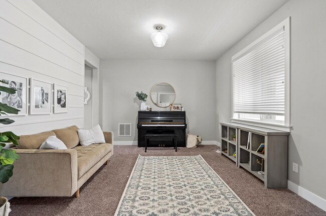 Photo - Beautiful home for rent!