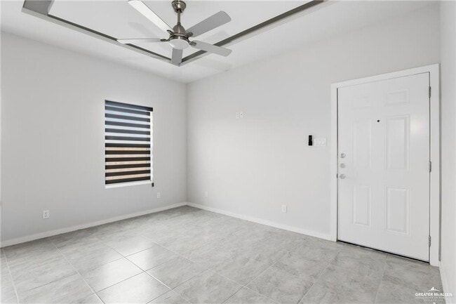 402 N Alexandrite Ave Unidad 2