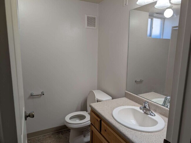 Rent 3 Bedroom Basement Apartment | All Utilities & Internet Included | Near Snow College