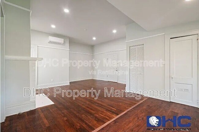 Photo - 3556 E Main St Unit Apt 4