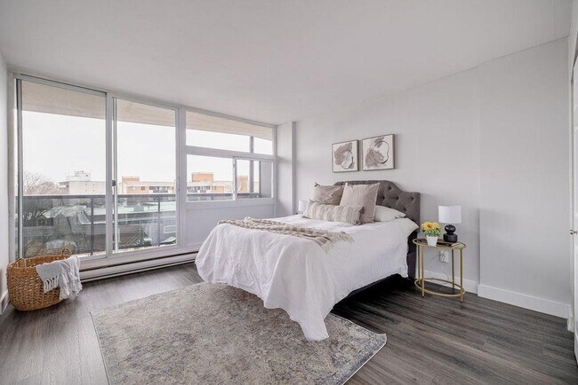 Photo - 324 Cambridge