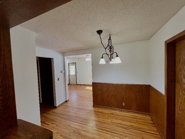 Photo - 309 10th St NW