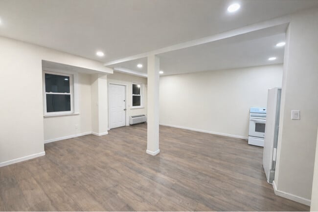 Photo - 11 Webster Ave