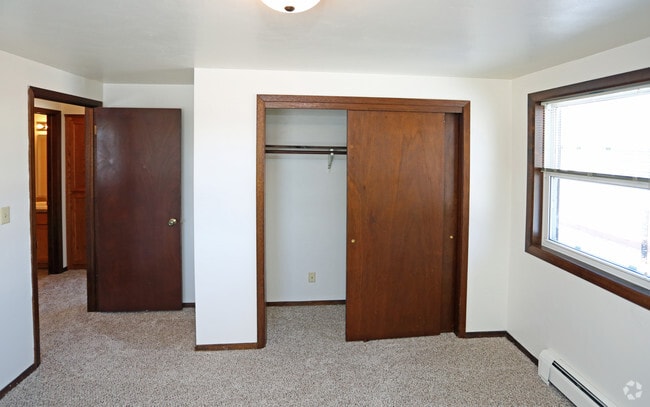 Photo - 733 - 743 Chapel View Rd