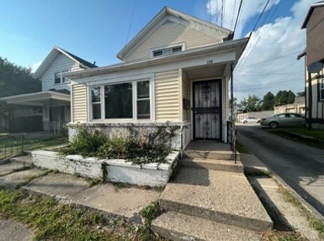 Building Photo - 118 W Creighton Ave Unit Apt 201