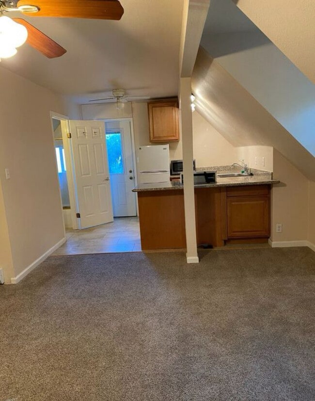Building Photo - 146 S Jackson Way Unit #1 Rental