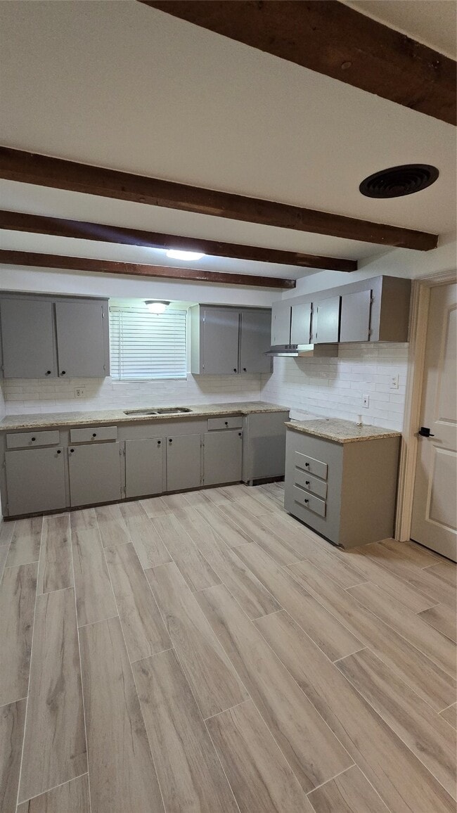 Photo - 8235 Thompson Rd