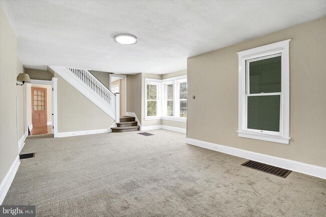 Photo - 319 N 2nd St