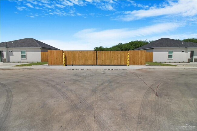 Photo - 19 Inspiration Rd Unidad 200