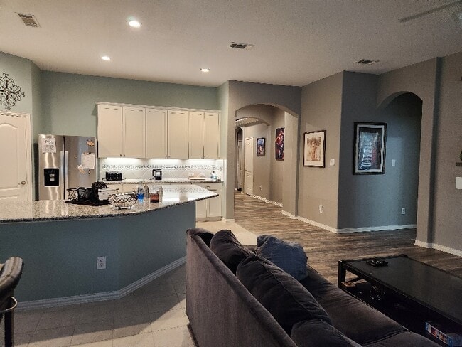 24663 Lakecrest Pine Trail